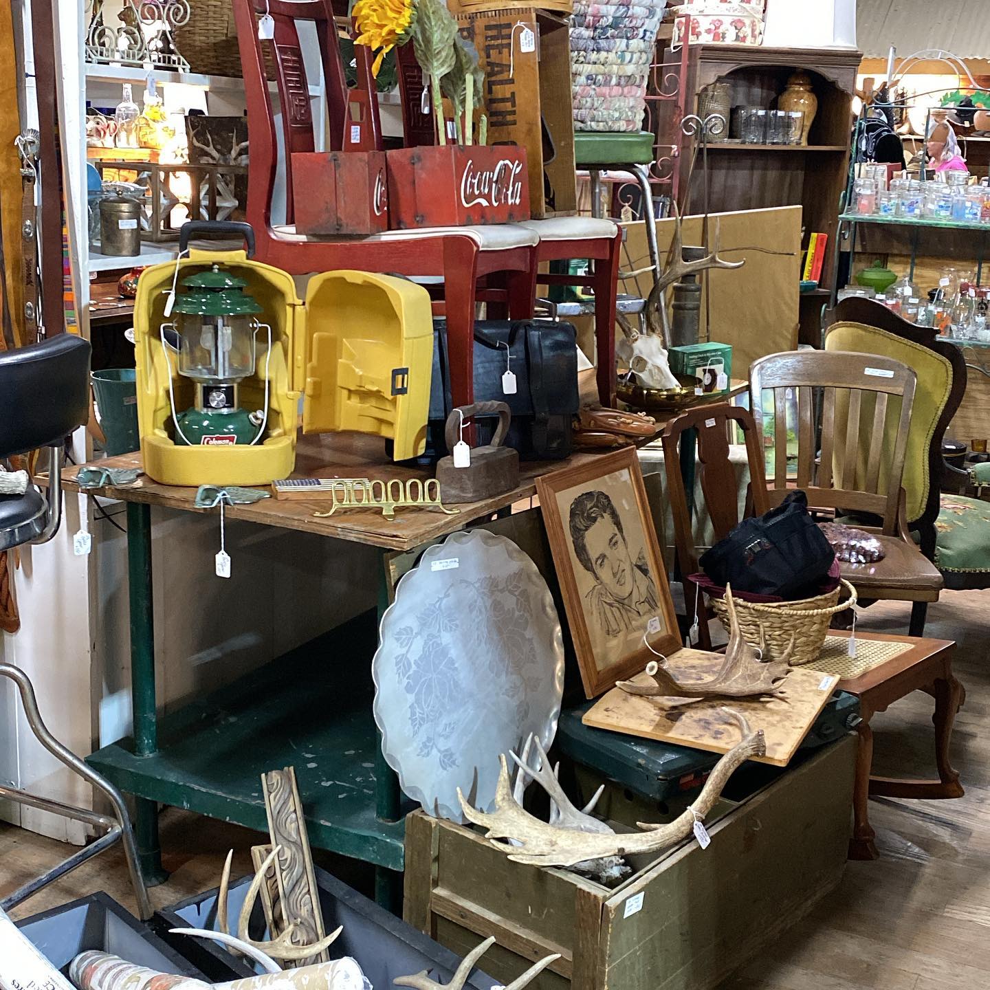 The Saloon Antiques & Collectibles | Backroads Reservations